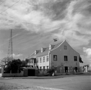 Het kantoor van de gezaghebber in Kralendijk op Bonaire, Bestanddeelnr 252-8330
