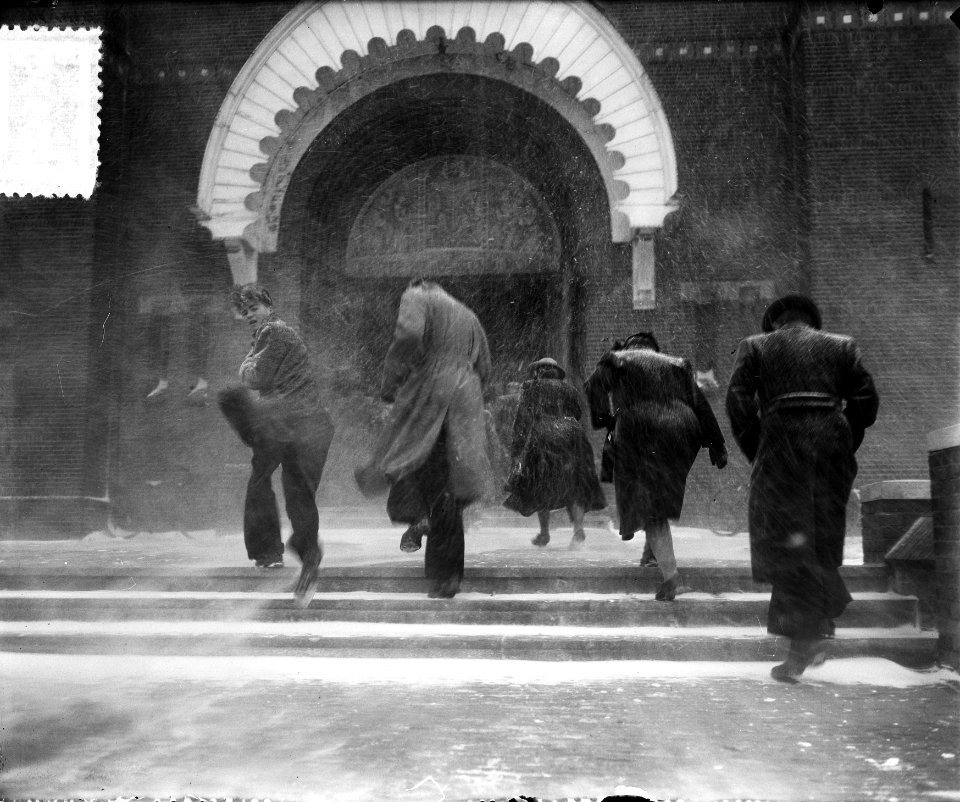 Herdenkingszondag kerkgang Halsteren in sneeuw, Bestanddeelnr 905-5336
