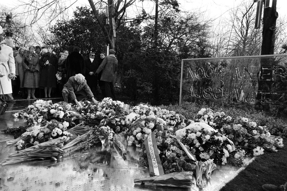 Herdenking van de bevrijding van kampen Auschwitz en Birkenau op de Nieuwe Ooste, Bestanddeelnr 931-9298