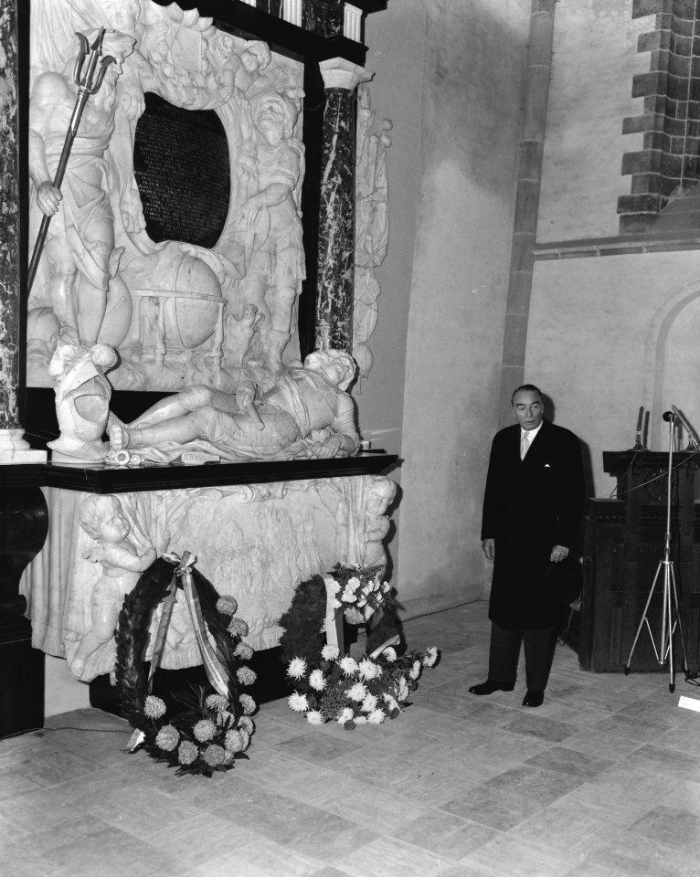 Herdenking sterfdag Witte de With te Rotterdam, Bestanddeelnr 909-9604