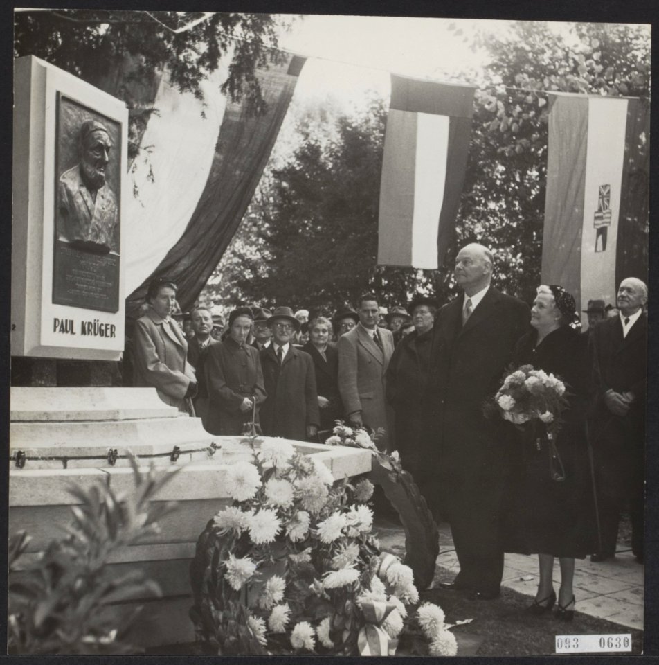 Herdenking van de geboortedag van Paul Kruger te Utrecht in de tuin van het pand, Bestanddeelnr 093-0630