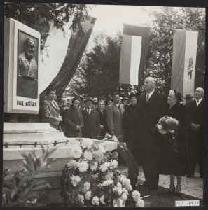 Herdenking van de geboortedag van Paul Kruger te Utrecht in de tuin van het pand, Bestanddeelnr 093-0630