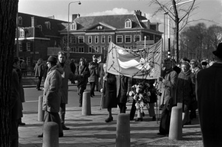 Herdenking Februaristaking bij de Dokwerker in Amsterdam, overzicht tijdens herd, Bestanddeelnr 926-2445