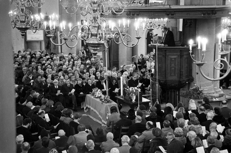 Herdenkingsdienst voor Ds. Buskes in Westerkerk overzicht, Bestanddeelnr 930-7198