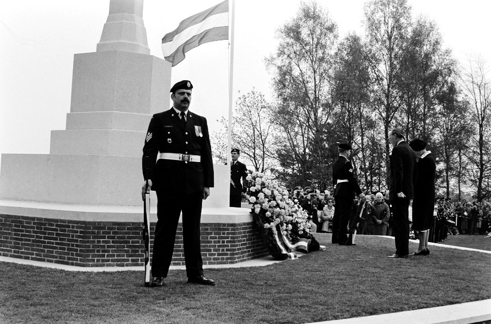 Herdenkingsplechtigheid op ere begraafplaats Canadezen Groesbeek, Bestanddeelnr 930-8173