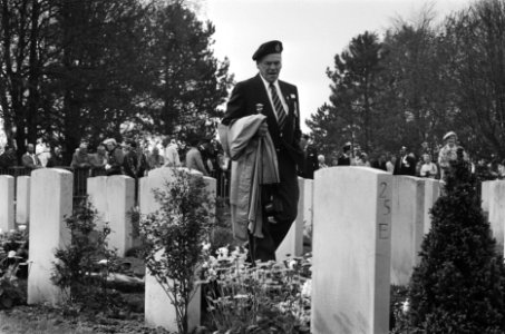 Herdenkingsdienst op Canadese erebegraafplaats in Groesbeek i.a.v. Prinses Margr, Bestanddeelnr 933-3201