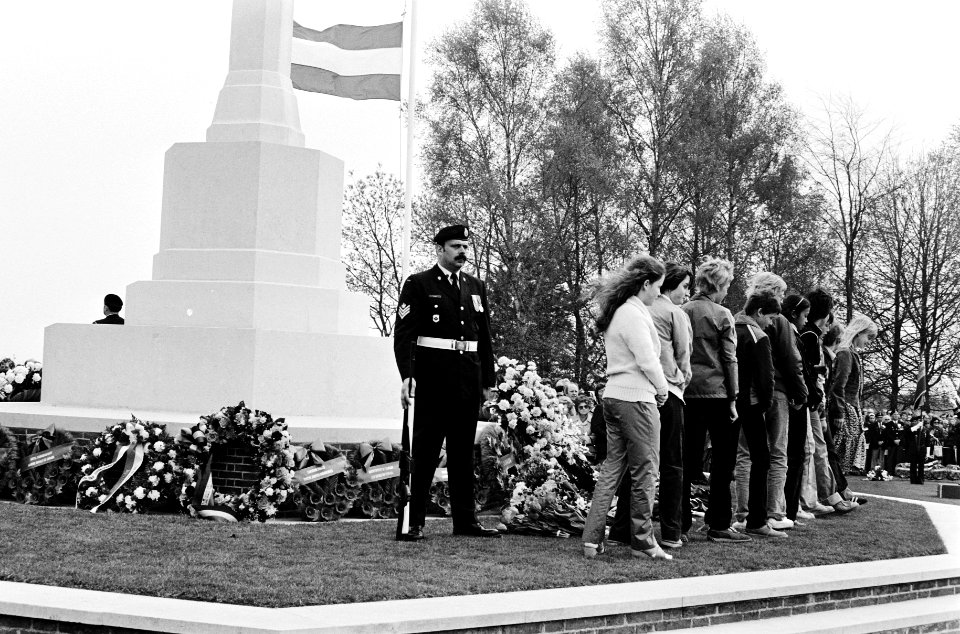 Herdenkingsplechtigheid op ere begraafplaats Canadezen Groesbeek, Bestanddeelnr 930-8175