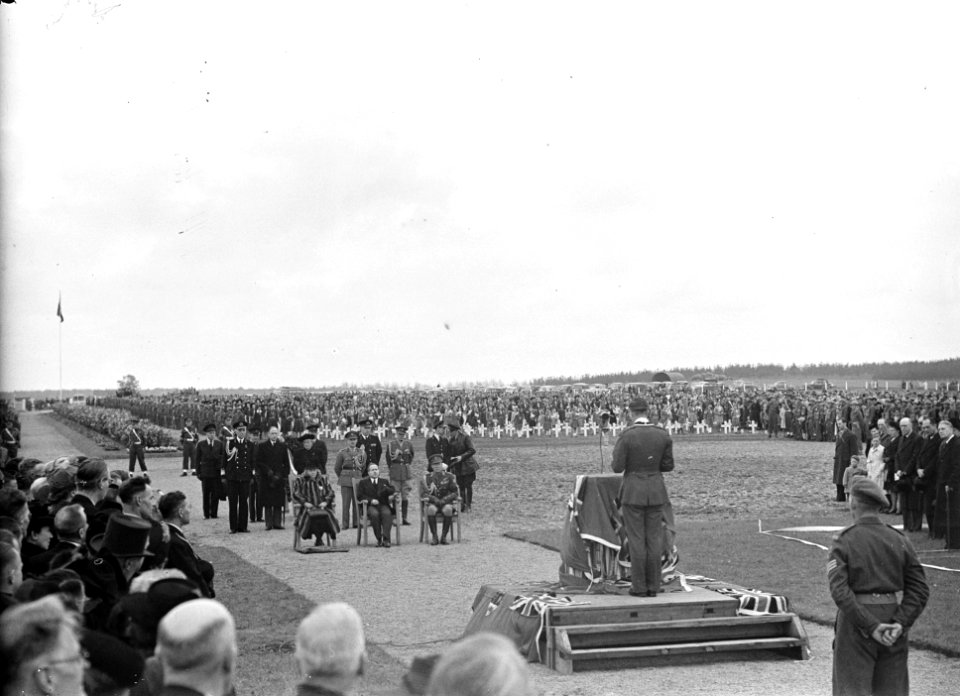 Herdenkingsplechtigheid op de Canadese erebegraafplaats in Groesbeek, Bestanddeelnr 902-1491