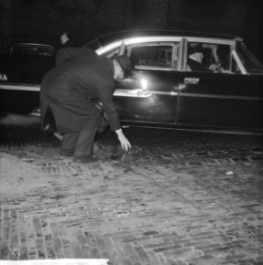 Het kabinet in een speciale zitting bijeen betreffende de EEG, minister Luns raa, Bestanddeelnr 914-7713