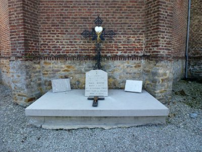 Herbinghen (Pas-de-Calais) tombe de guerre