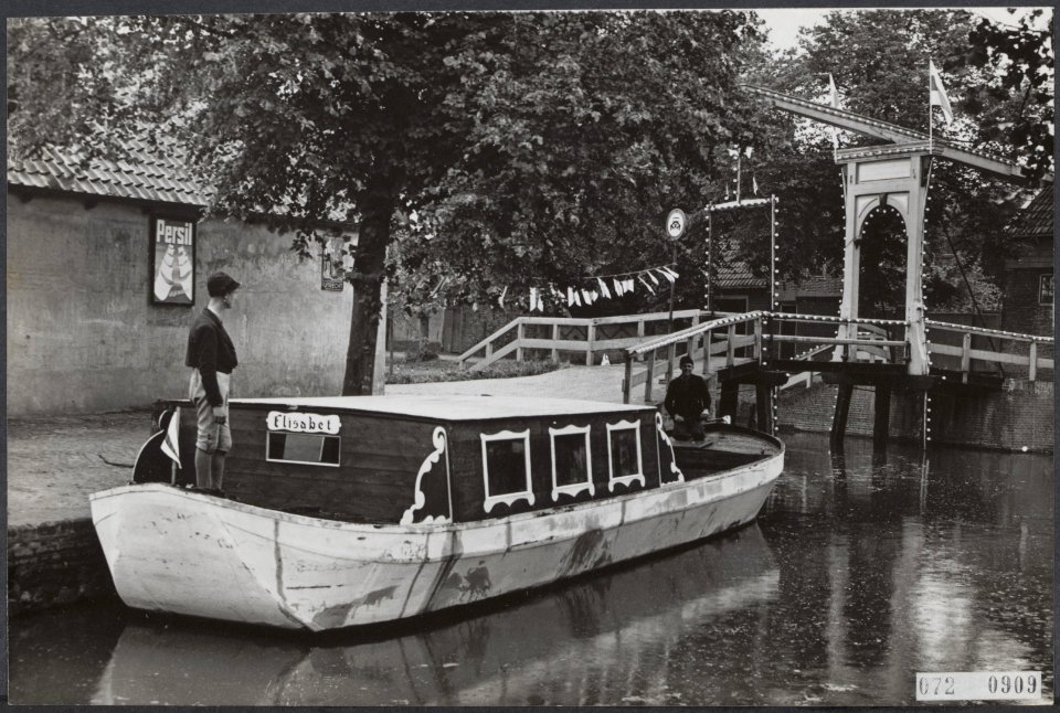 Herdenkingen, geschiedenis, illuminaties, bruggen, Bestanddeelnr 072-0909