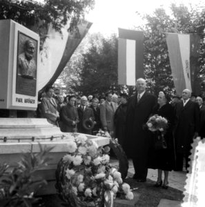 Herdenking van de geboortedag van Paul Kruger te Utrecht in de tuin van het pand, Bestanddeelnr 905-3532