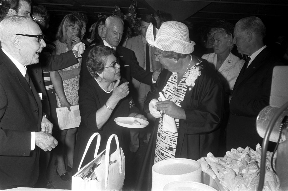 Herdenking t.g.v. beeindiging oorlog 25 jaar Z-O-Azie, in Congresgebouw Den Haag, Bestanddeelnr 923-7551