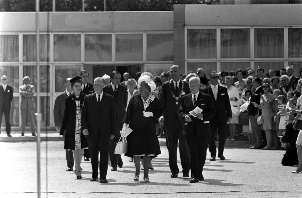 Herdenking t.g.v. beeindiging oorlog 25 jaar Z-O-Azie, in Congresgebouw, Den Haa, Bestanddeelnr 923-7549
