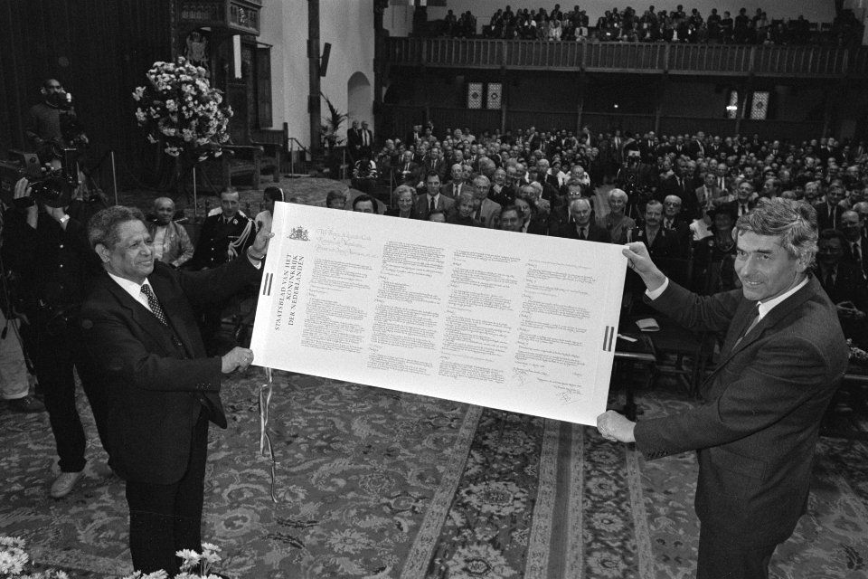 Herdenkingsbijeenkomst t.g.v. 35-jarig aanwezigheid Molukkers in Nederland prem, Bestanddeelnr 933-8242