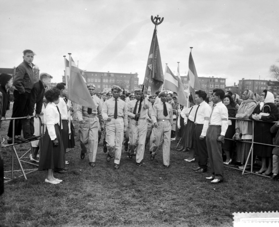 Herdenking van het 10-jarig bestaan van de Republiek der Zuid Molukken te Den Ha, Bestanddeelnr 911-1890