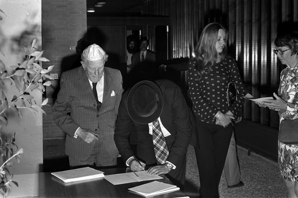 Herdenkingsdienst in synagoge van Liberaal Joodse gemeente te Amsterdam ivm o, Bestanddeelnr 925-8587