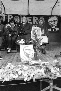 Herdenking vermoorde bisschop Romero ( El Salvador ) in Den Haag ouders en zus, Bestanddeelnr 932-9103