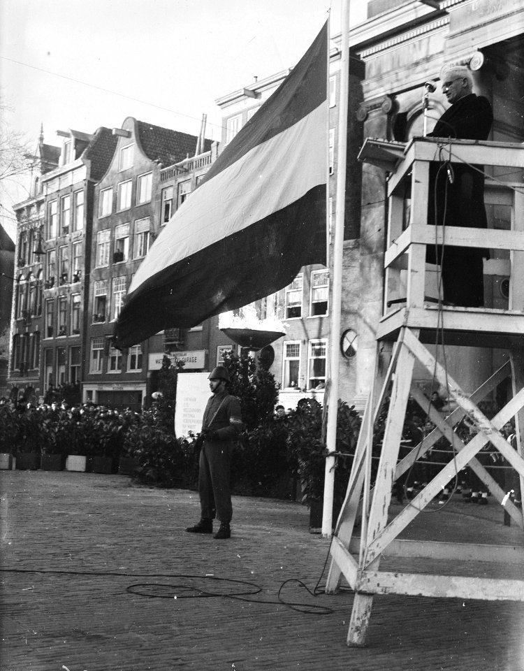Herdenking Waterlooplein. Rede -Th. Koersen, Bestanddeelnr 934-6748