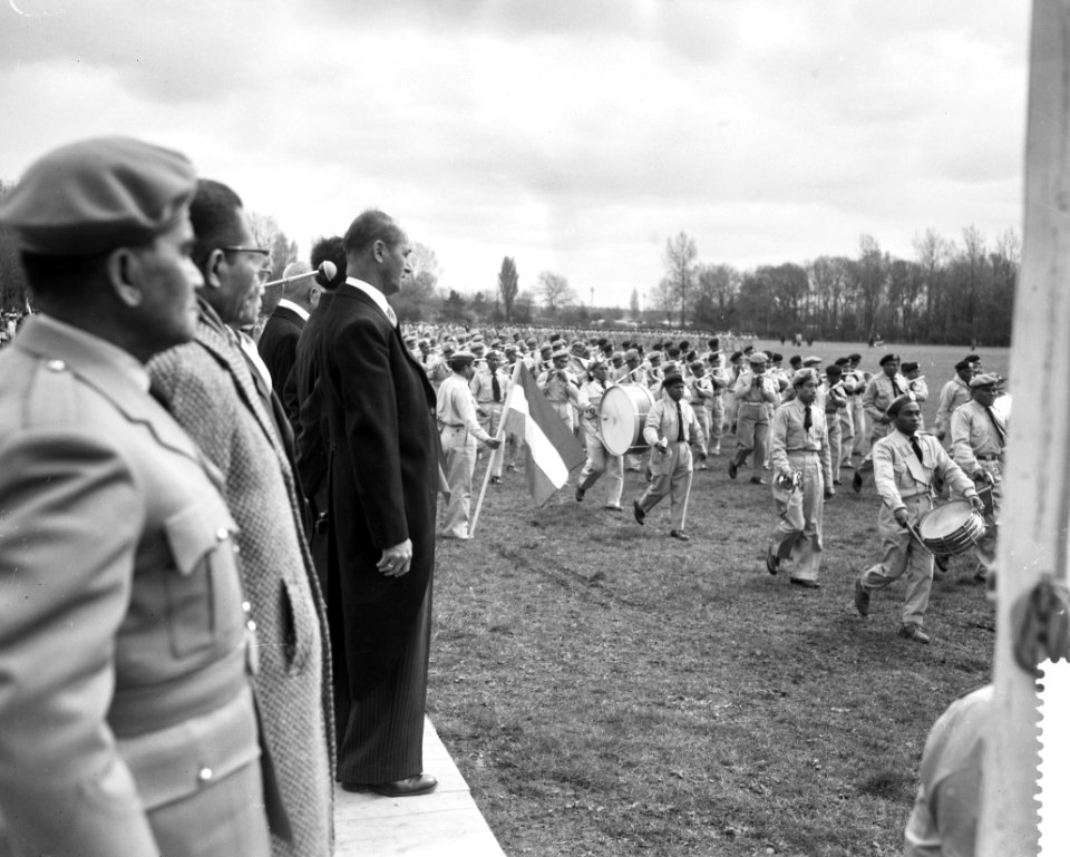 Herdenking van het 10-jarig bestaan van de Republiek der Zuid Molukken te Den Ha, Bestanddeelnr 911-1893