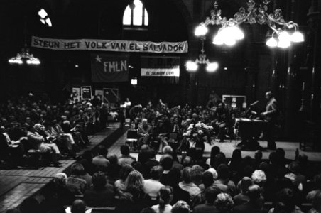 Herdenking in Dominicuskerk in A'dam dat jaar geleden Bisschop Romero , voor Rechter mensenrecht in El Salvador werd vermoord, Bestanddeelnr 931-4014