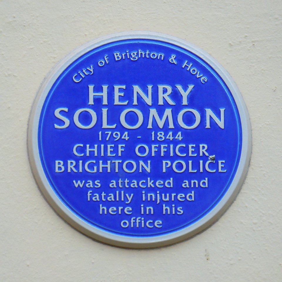 Henry Solomon Plaque at Brighton Town Hall (April 2015)
