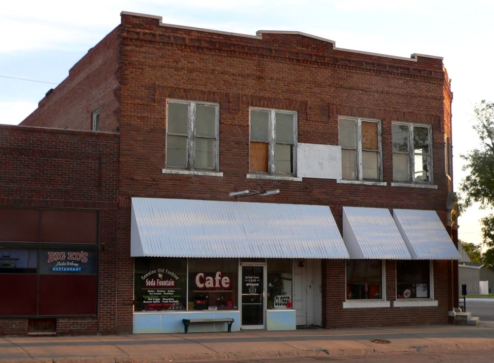 Henry Hickert building from SW 1