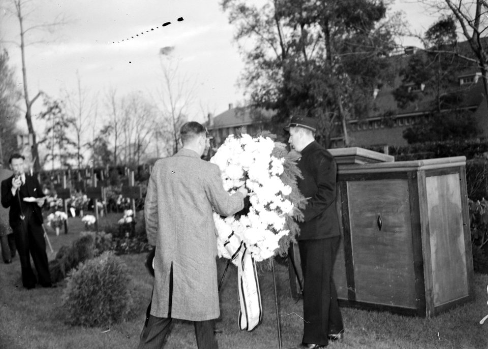 Herdenking gevallenen op de Oosterbegraafplaats, Bestanddeelnr 901-9526