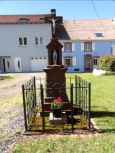 Henridorff (Moselle) croix de chemin 1947