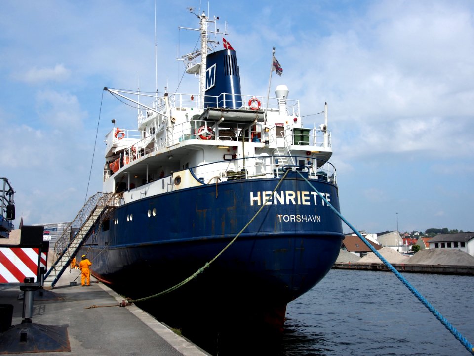 HENRIETTE - IMO 7110995 pic1