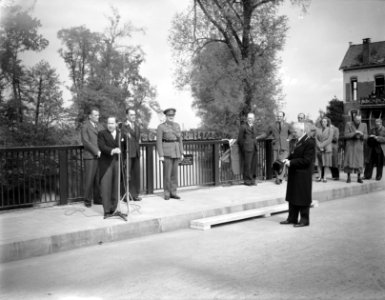 Herdenking Canadese kerkhof Holten Canadese brug, Bestanddeelnr 902-7345