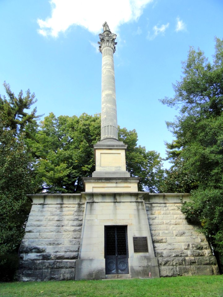 Henry Clay's grave in Lexington - DSC09045