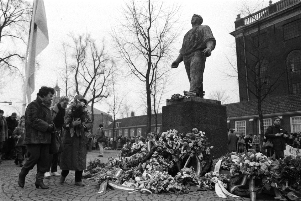 Herdenking Februaristaking bij Dokwerker, Bestanddeelnr 932-8800
