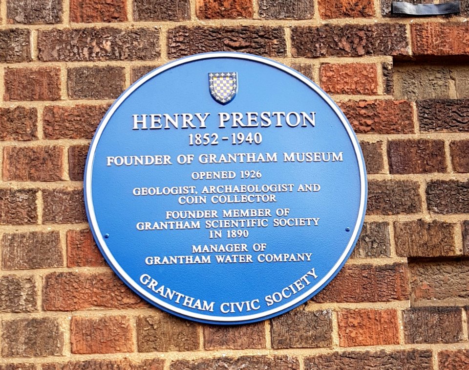 Henry Preston blue plaque Grantham (cropped)