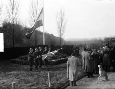 Herdenking bij Rozenoord Amsteldijk, Bestanddeelnr 904-4540