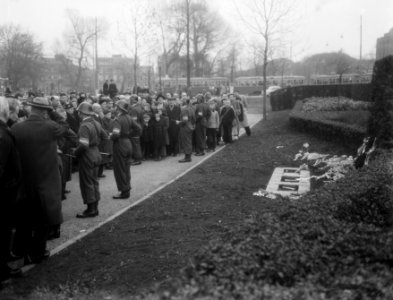 Herdenking gefusilleerden op Weteringplantsoen, Bestanddeelnr 906-3372