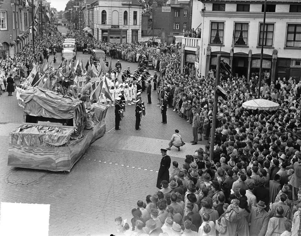 Herdenking Philips jubileum Eindhoven, Bestanddeelnr 904-5757