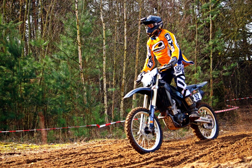 Cross motorsport race