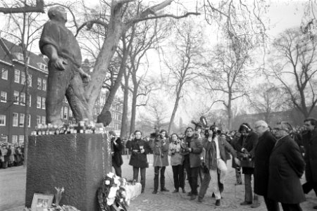 Herdenking februaristaking kranslegging, Bestanddeelnr 925-4114