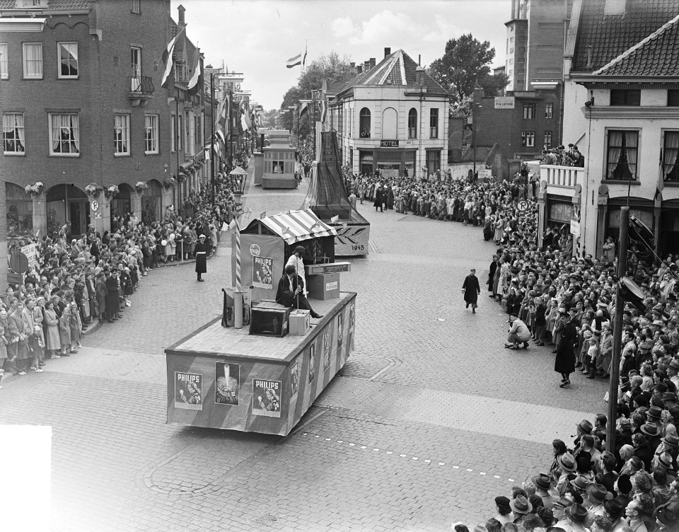 Herdenking Philips jubileum Eindhoven, Bestanddeelnr 904-5755
