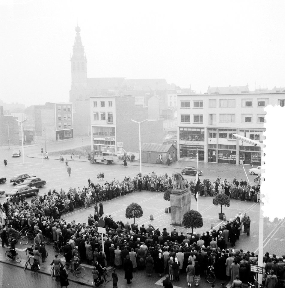 Herdenking oorlogsslachtoffers Nijmegen op Plein 1944, Bestanddeelnr 934-7131