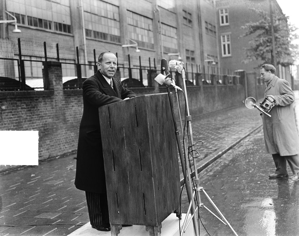 Herdenking Philips jubileum Eindhoven, Bestanddeelnr 904-5753