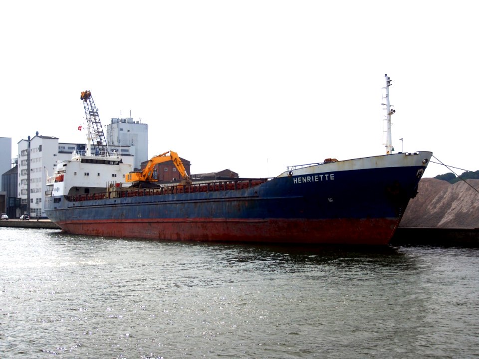 HENRIETTE - IMO 7110995 pic2