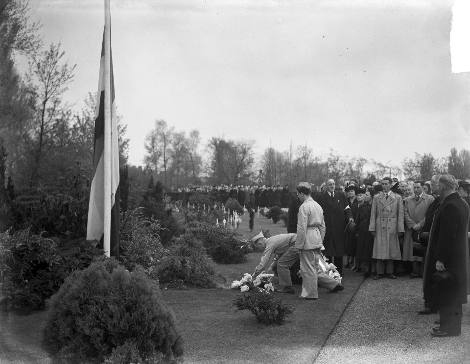 Herdenking Oosterbegraafplaats, Bestanddeelnr 903-9450