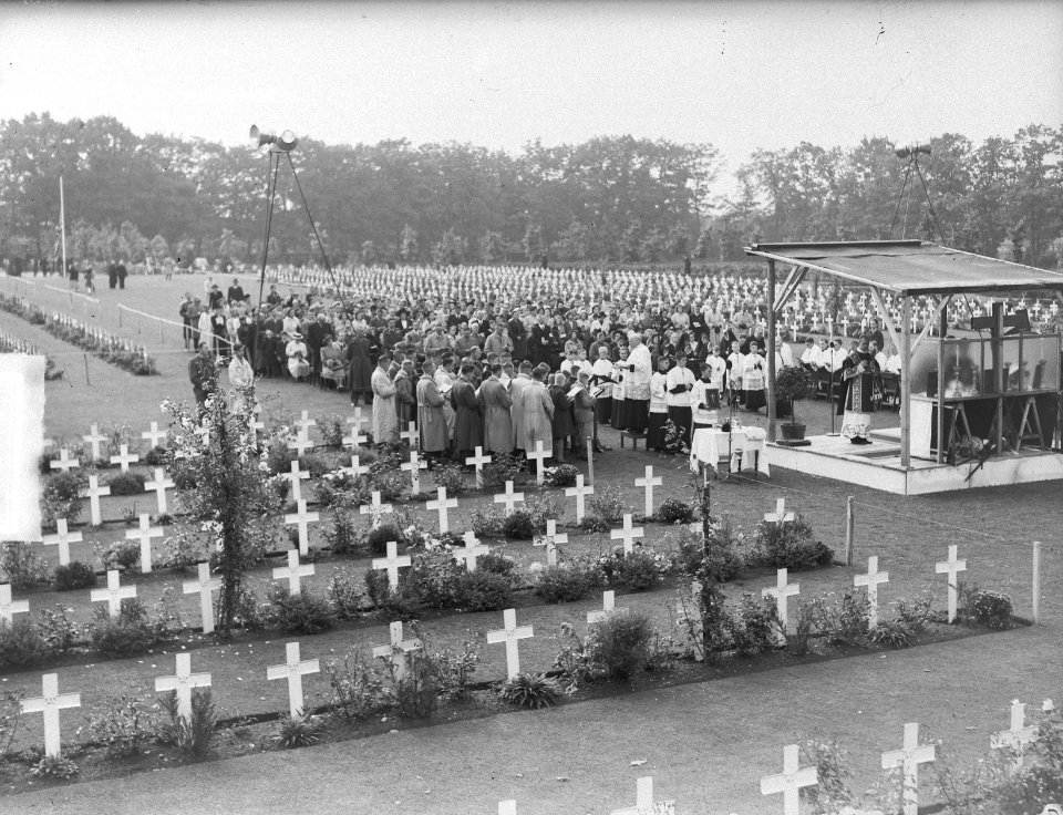 Herdenking Slag bij Arnhem, rooms-katholieke dienst, Bestanddeelnr 903-6145