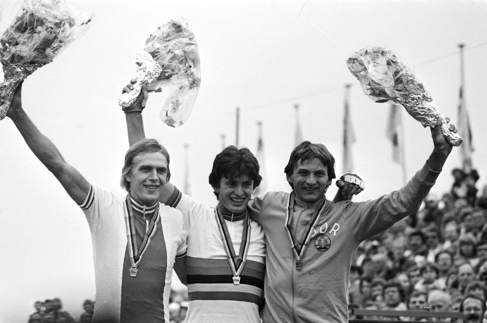 Heren amateurs, huldiging van de nummers 1 , 2 en 3 Jan Jankiewicz, Polen 2e (l, Bestanddeelnr 930-4108