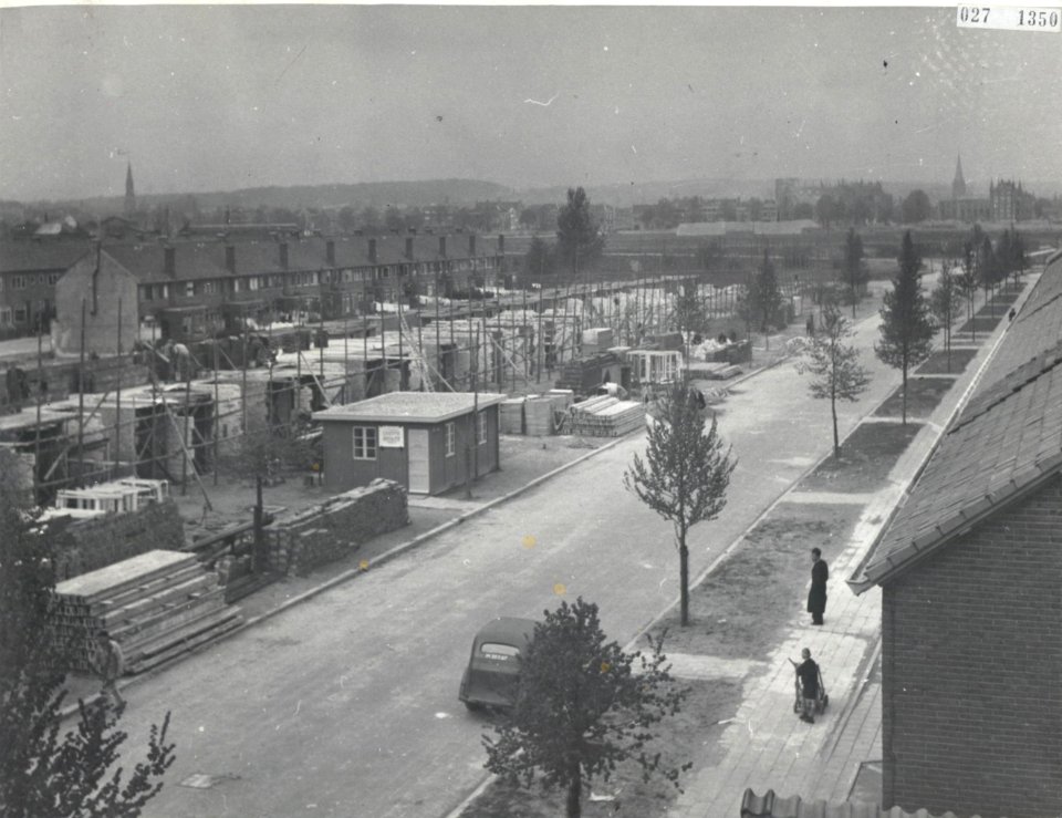 Herstelwerkzaamheden in Arnhem wijk Malburgen, Arnhem-Zuid, Bestanddeelnr 027-1350