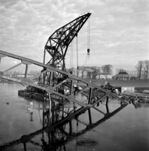 Herstel vernielingen Tweede Wereldoorlog. IJsselbrug Zwolle, Bestanddeelnr 901-3236