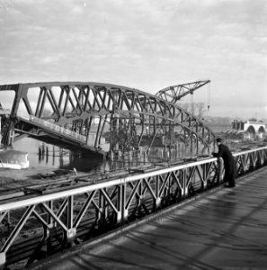 Herstel vernielingen Tweede Wereldoorlog. IJsselbrug Zwolle, Bestanddeelnr 901-3237
