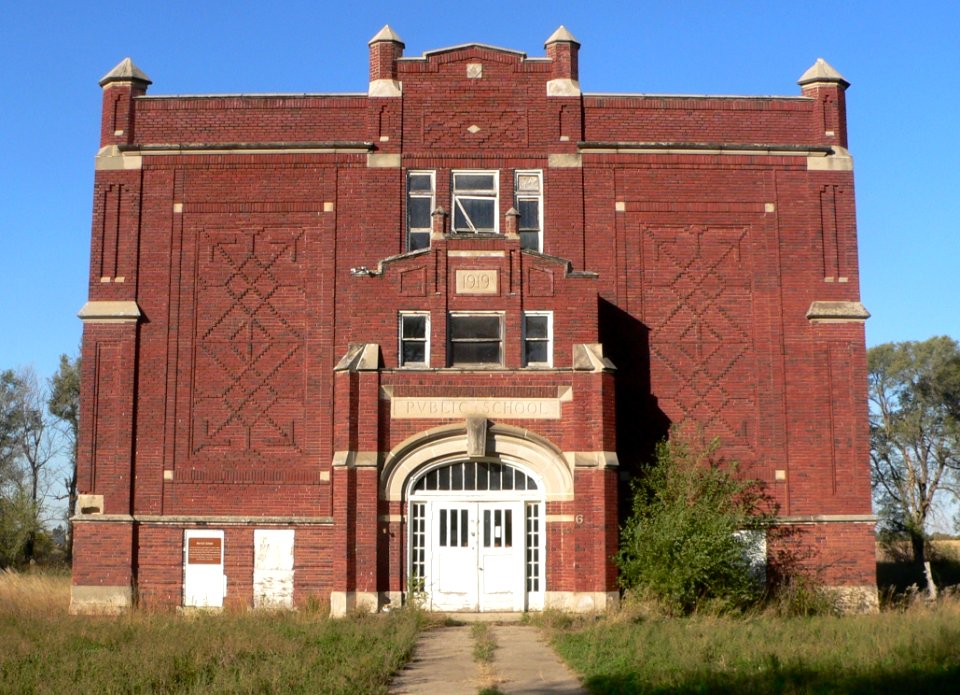 Herrick School (Herrick SD) from E 1